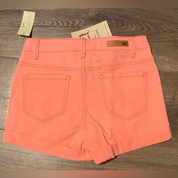 Juniors Size 1 LEI Waist High Shorts - NWT - Picture 2 of 4